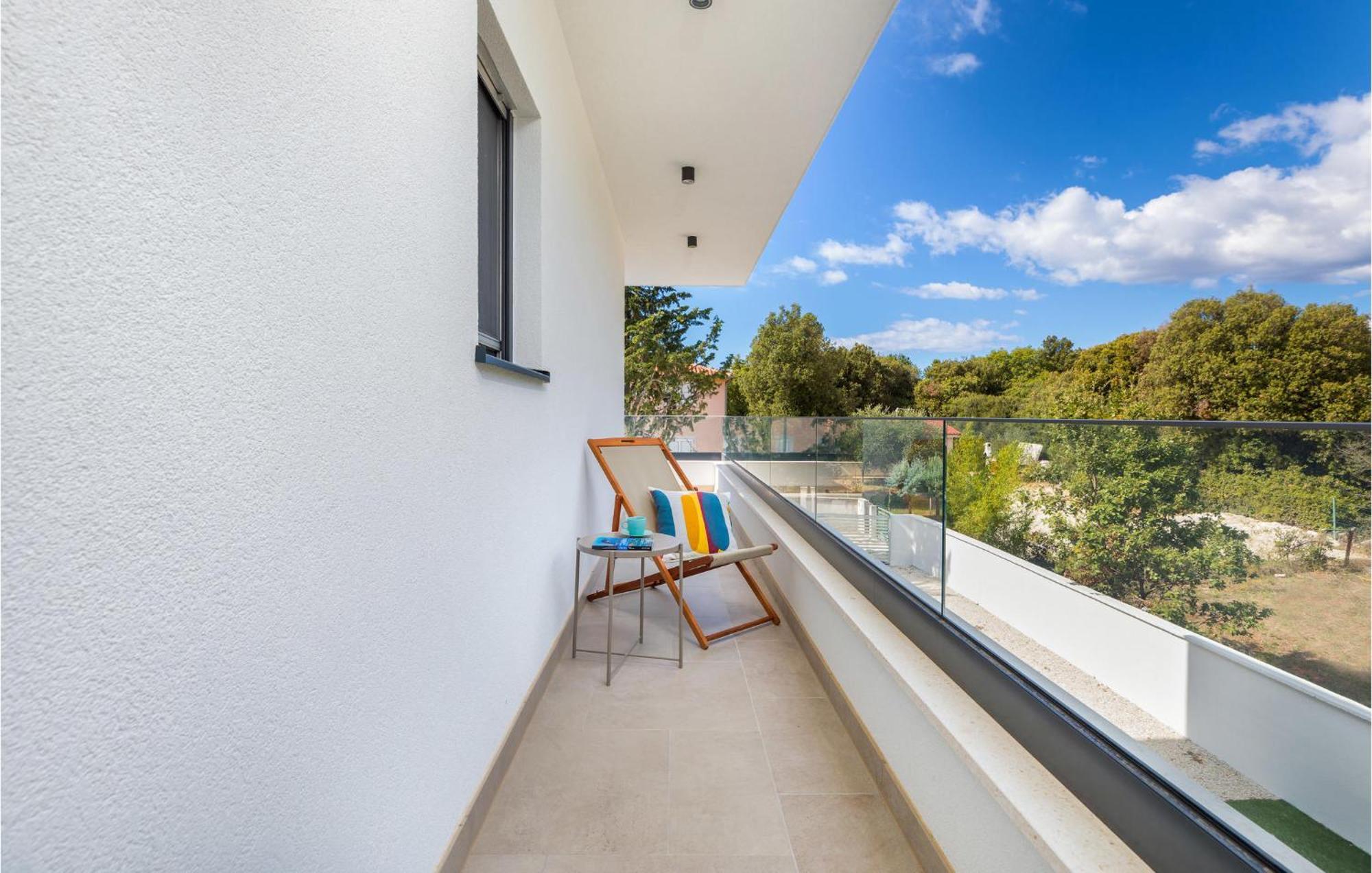 Nice Home In Barbariga With Kitchen Extérieur photo
